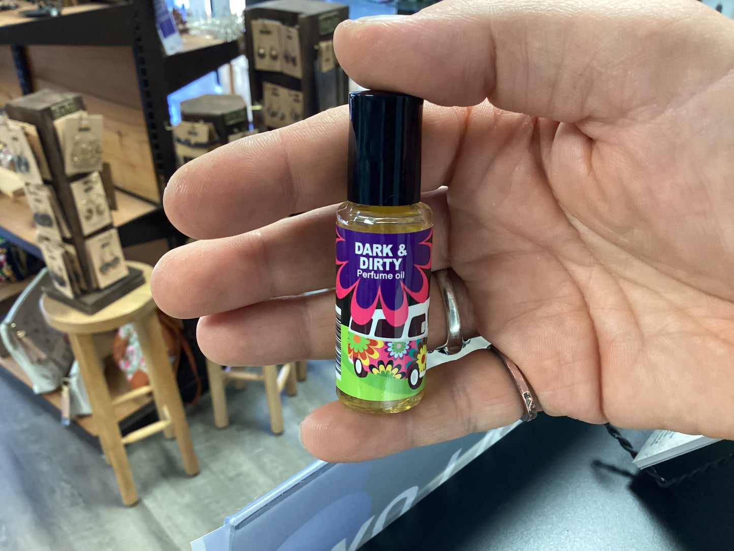 Lolablue Dark & Dirty roll on perfume oil