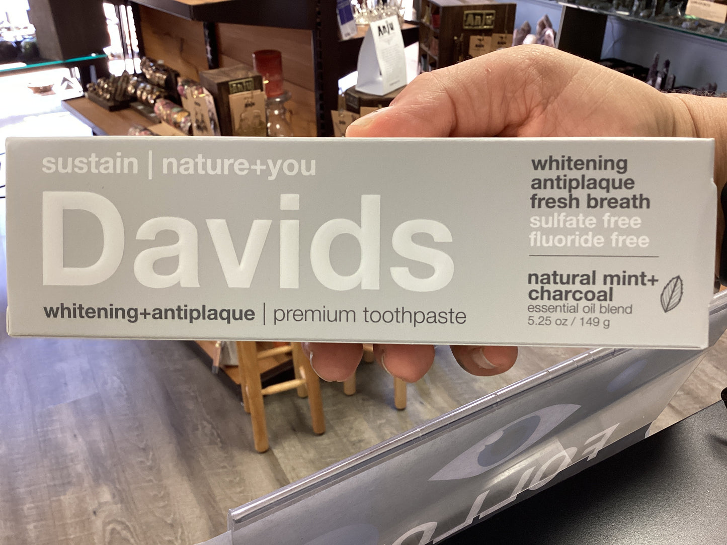 David’s toothpaste whitening + anti plaque natural mint + charcoal