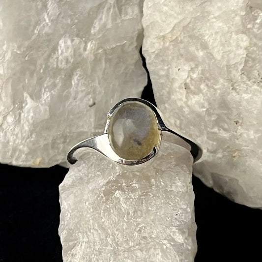 Labradorite Cab Twist Ring