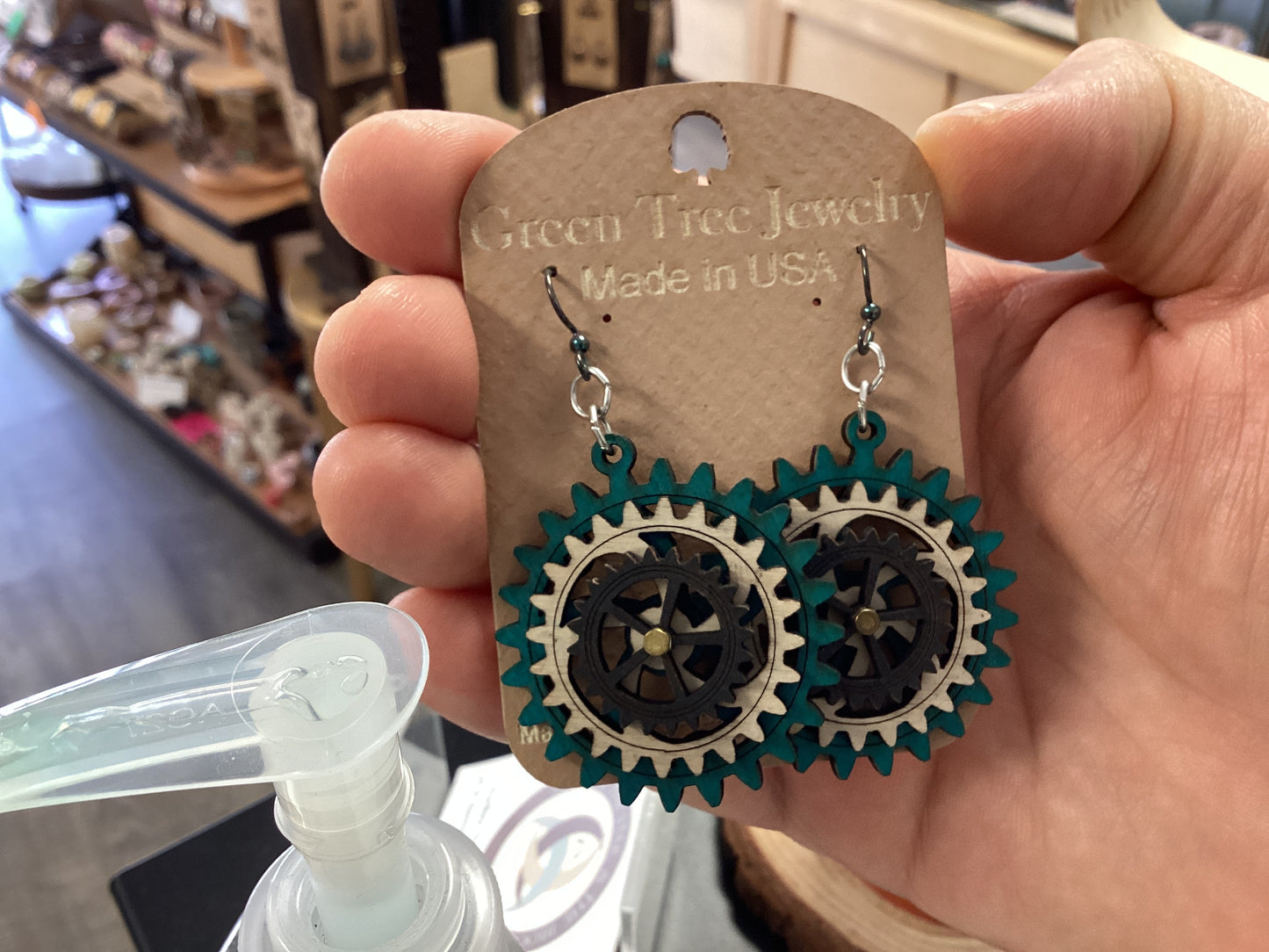Kinetic gears earings